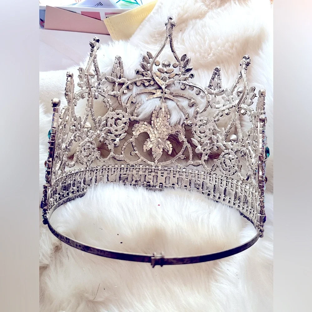MardiGras flour-de-lyes Beauty Queen Renaissance Crown Every Queen Needs A Crown